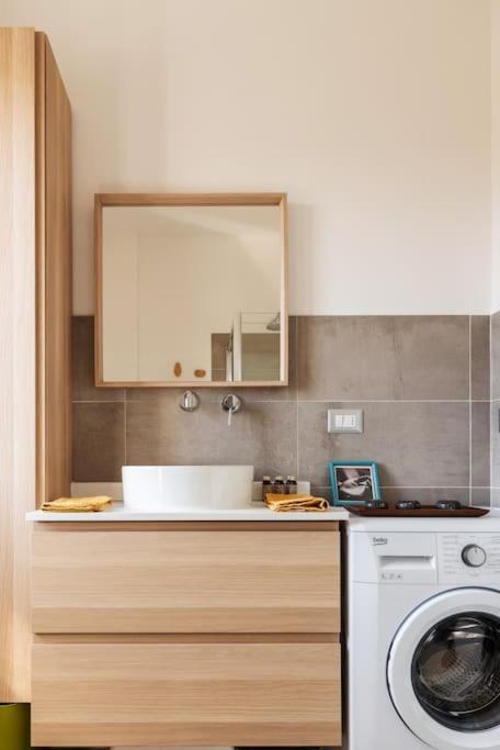 Apartament Schiavoni Flexyrent Wifi Mediolan Zewnętrze zdjęcie